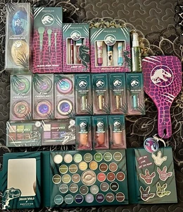Jurassic World Profusion  Make Up Set - Picture 1 of 3