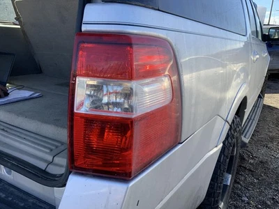 Conjunto de luz trasera derecha usado se adapta a: Ford Expedition 2013 grado derecho A Foto 1 de 4