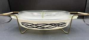 VTG Pyrex Barbed Wire Divided Casserole Dish 1.5 Quart With Lid & Metal Tray BB - Picture 1 of 10