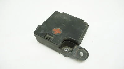 Audi S4 2013-2016 fuente de alimentación positiva terminal de puente/panel de fusibles Foto 1 de 3