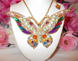 BETSEY JOHNSON BEAUTIFUL LARGE MULTICOLOR BUTTERFLY PENDANT CHAIN NECKLACE - Picture 1 of 9