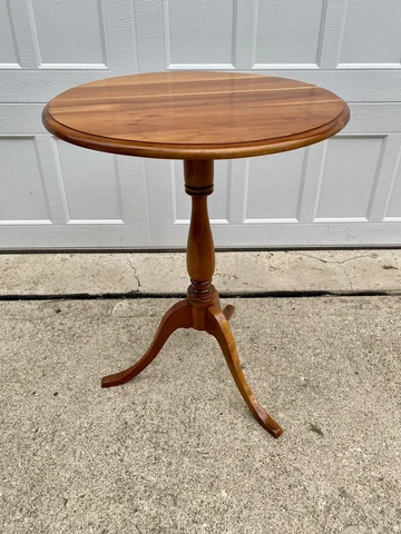 Stickley Solid Cherry Side Accent Round Pedestal Table Vintage Cover