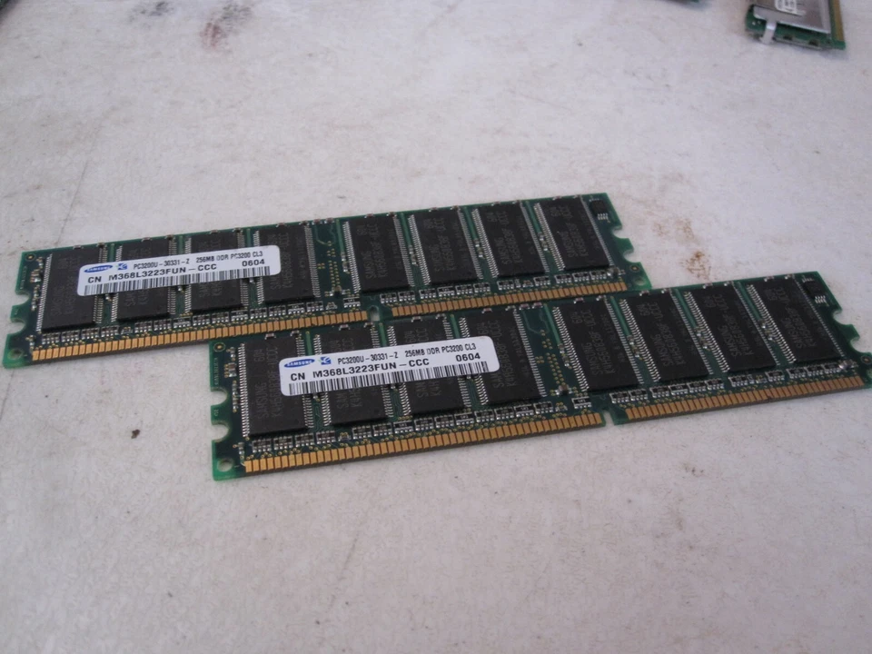 Lot of 2 Vintage Samsung 256mb M368l3223fun-ccc RAM Memory CCC 512mb Total - Image 1 of 2