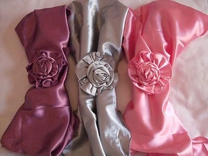  NUEVO Juego de bufanda y broche con clip/broche de aspecto satinado - Imagen 1 de 5