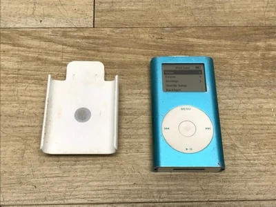 APPLE iPod Mini 4GB (Blue) M9802LL MP3 Player - Image 1 of 4
