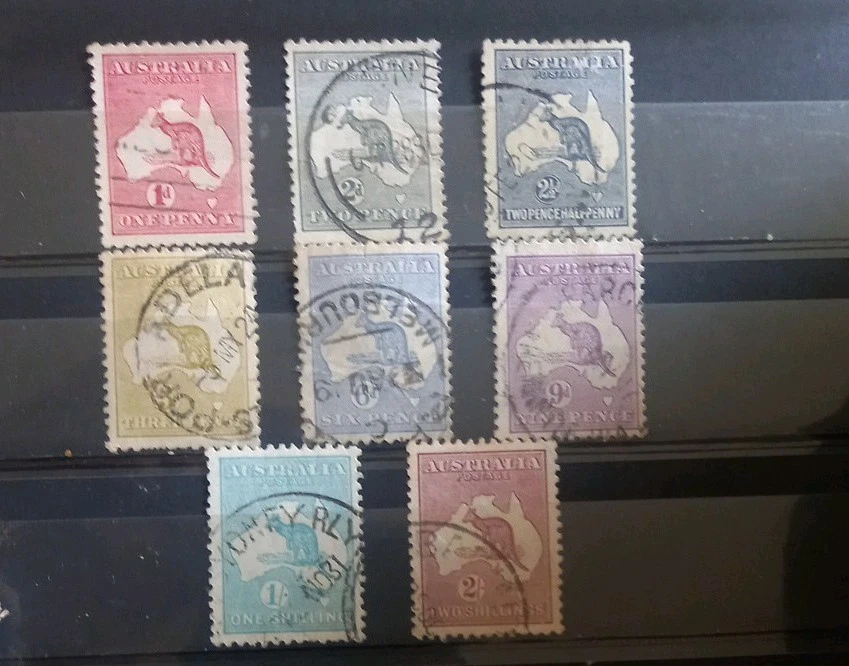 B/C AUSTRALIA FINE USED COLLECTION OF ROO'S - Image 1 of 1