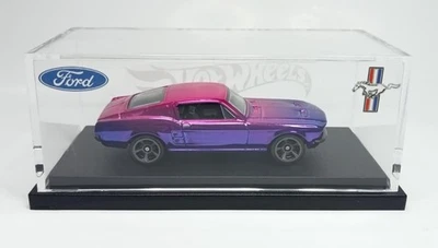 Ford Mustang '67 cupé personalizado Spectraflame 2 tonos flamenco azul rosa Hot Wheels Foto 1 de 4