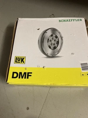 LuK Dual Mass Flywheel 415 0881 10 to fit Mercedes - Image 1 of 4