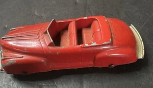 Vintage Tootsietoy Roadster Diecast Toy Car Red - Picture 1 of 8
