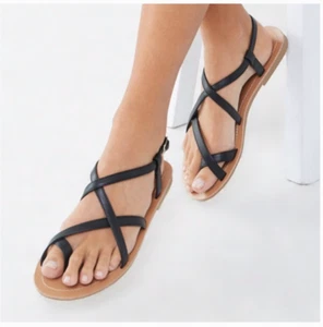 New Women's Crisscross Faux Leather Sandals Black Beautiful Summer Shoes - Picture 1 of 6
