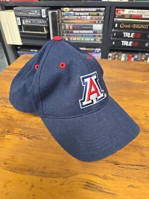 Vintage Wildcats U of A University of Arizona Top Of The World Size 7 1/2 - Image 1 of 4