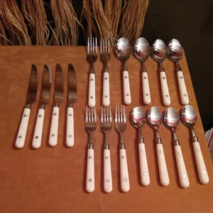 17 PC Set Mardi Gras Stainless Flatware Cream White Riveted Handles Taiwan - Picture 1 of 5