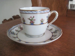 Bernardaud Limoges Chateaubriand Set tazze da tè e piattini con piedi blu - Foto 1 di 11