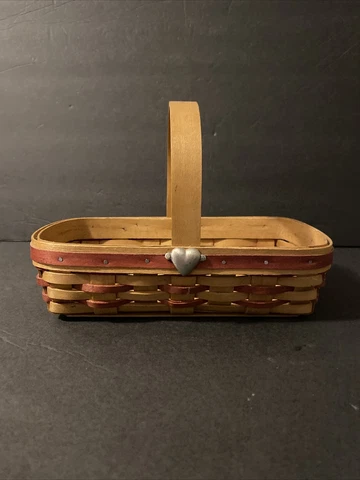 American traditions 2000 Sweetheart Basket 9X5” Cover