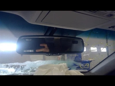 Espejo retrovisor Canada Market atenuación automática compatible con 09-14 MATRIX 304348 Foto 1 de 4