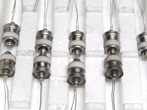 6S53N-V / 6C53H-B / EC1010 / RUSSIAN NUVISTOR LOW NOISE AUDIO TRIODE! QTY-10 - Bild 1 von 2