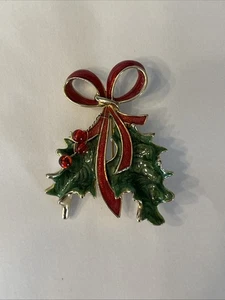 Vintage Monet Gold Tone Red/Green Holly Enameled Christmas Brooch w/ Red Berries - Picture 1 of 10