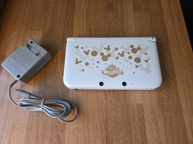 Nintendo 3DS XL  LL Disney Magic Castle White Region Locked (Screen Issue)
