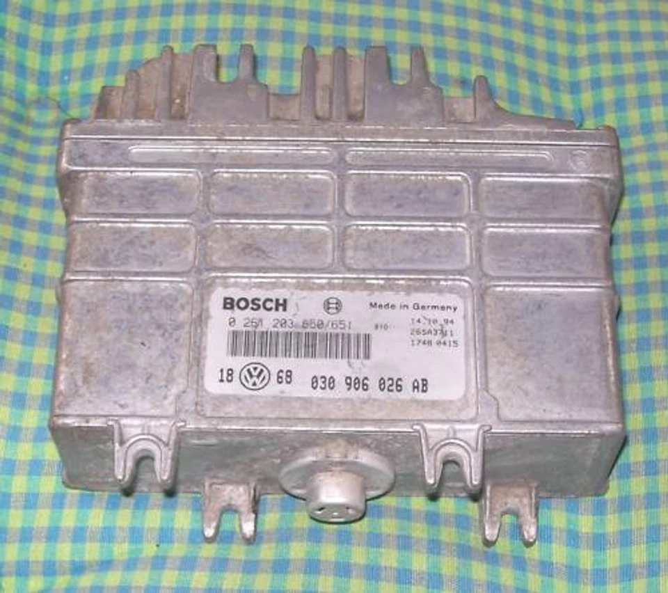 Centralina VW Golf III/Vento 1.4 ABD 030906026AB 44 KW 0261203650/651 - Immagine 1 di 1