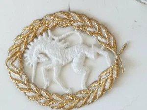 Einhorn Lorbeerkranz ovaler Aufnäher 3 x 2,25 cm - Bild 1 von 3