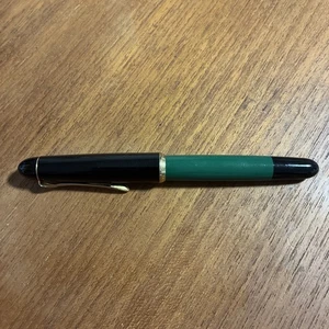 Penna stilografica vintage Pelikan 120 Germany verde oro nero OM - Foto 1 di 5