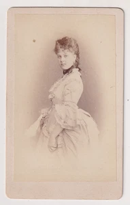 CDV Maler Buchner à Stuttgart -Portrait d'une jolie jeune femme- Vintage c.1872 - Picture 1 of 2