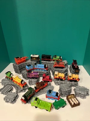 Thomas & Friends TAKE ALONG Lot Trains And Tracks  70 Pieces VINTAGE - Image 1 of 4