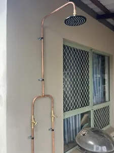 Outdoor Shower - Picture 1 of 1