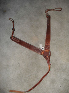 New Horse Size Breastcollar, Harness Leather, W / White Stitching, Nice