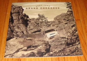 Original 2004 Jeep Grand Cherokee Sales Brochure Catalog Laredo Limited Overland - Picture 1 of 2