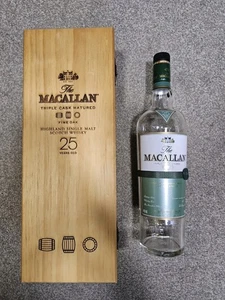 Botella vacía y caja de whisky Macallan 25 años - triple barril de roble fino - Imagen 1 de 7