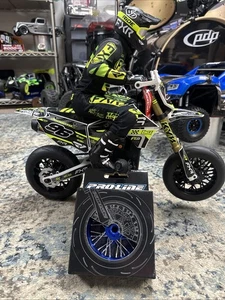 Pro-Line 284700T1 Pro-Spec Aluminum V2 Bead Front Wheel Assembled Blue for Losi - Picture 1 of 16