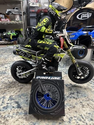 Pro-Line 284700T1 Pro-Spec Aluminum V2 Bead Front Wheel Assembled Blue for Losi - Image 1 of 4