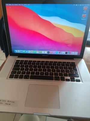 MacBook pro 15" - Immagine 1 di 4