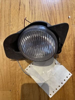 Luz antiniebla/lámpara izquierda para parachoques delantero izquierdo Mitsubishi Galant 99-01 OEM Foto 1 de 3