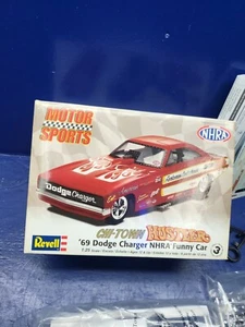 Revell Chi-Town Hustler '69 Dodge Charger NHRA Funny Car 1:25 Model Kit NEW 2010 - Picture 1 of 3