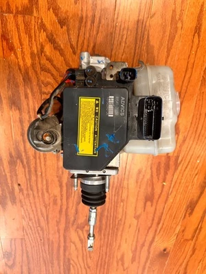 2005-2009 Toyota 4Runner Abs Anti-Lock Brake Pump Master GX-470  89541-35050 - Image 1 of 4