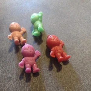 M.U.S.C.L.E. Men Mito #060 flesh, Green, Magenta (class B), Red partial set set - Picture 1 of 2