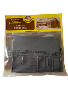 Ratio Plastic Models - Goods Shed, Brick Effect.  Ref No: 200,  N Gauge,L