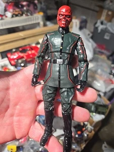 Hasbro Marvel Legends Teschio Rosso, Marvel Studios primi 10 anni 6" Figura MCU - Foto 1 di 16