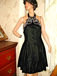 VINTAGE BETSY & ADAM BLACK RAYON VELVET BARE BACK DRESS-SEQUIN/PEARL DESIGN-12 - Picture 1 of 13