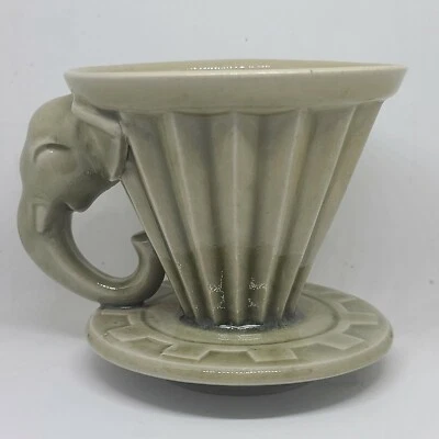 Cono de preparación gotero de café elefante de cerámica verter sobre manual verde sonrisa hecho a mano  Foto 1 de 4