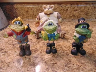 Лот из 4 лягушек Russ Berrie, Kathleen Kelly и Mrs. Crabtree Cat - Изображение 1 из 4