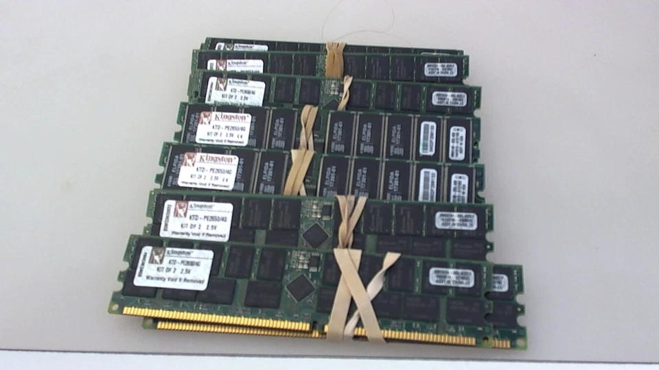 KTD-PE2650/4G Kingston 28 GB Kit (7 X 4GB) PC2100 DDR-266MHz Registered ECC - Image 1 of 3