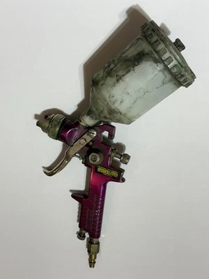 CENTRAL PNEUMATIC PROFESSIONAL GRAVITY FEED SPRAY GUN 20 OZ   BEST OFFER!!! - Image 1 of 4