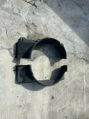 Cubierta del ventilador del radiador para Chevrolet Silverado 1500 LS OEM 1999-2002 Foto 1 de 4