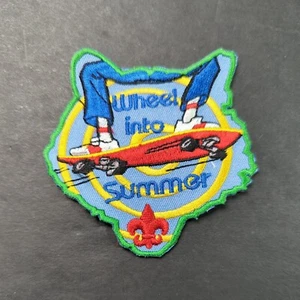 Boy Scout Wheel Into Summer Skateboard BSA Cub Activity Award Wolf Head Patch - Picture 1 of 8