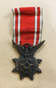 ARAB REPUBLIC-FRENCH MEDAL OF MILITARY MERIT BY MAISON ARTHUS BERTRAND PARIS . - Picture 1 of 2