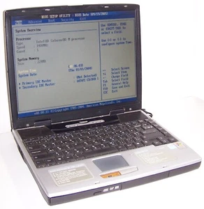 Vintage Advent 7086 Retro Laptop 14.1" Intel Celeron M360 1.4GHz 256MB DVD RW - Picture 1 of 9