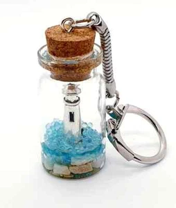 Unique ON THE ROCKS - LIGHTHOUSE KEYRING handmade BOTTLE ocean SEA snow globe - Picture 1 of 1
